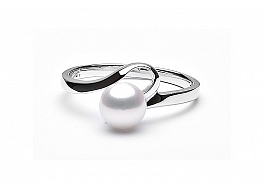 Silver ring with white freshwater pearl - 6mm