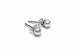 Kolczyki sztyft, perły białe hodowane, słodkowodne  5-5,5 mm, srebro